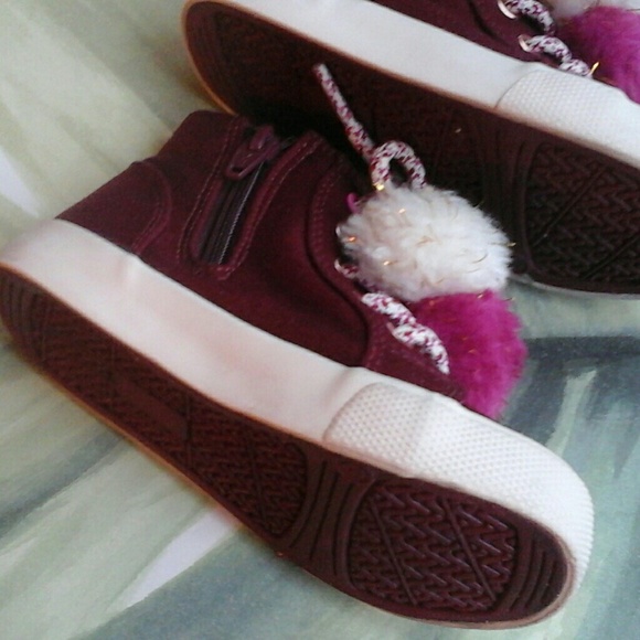 2PAIRS OF TODDLER GIRLS SIZE 8 HITOPS SHOES - Picture 7 of 8